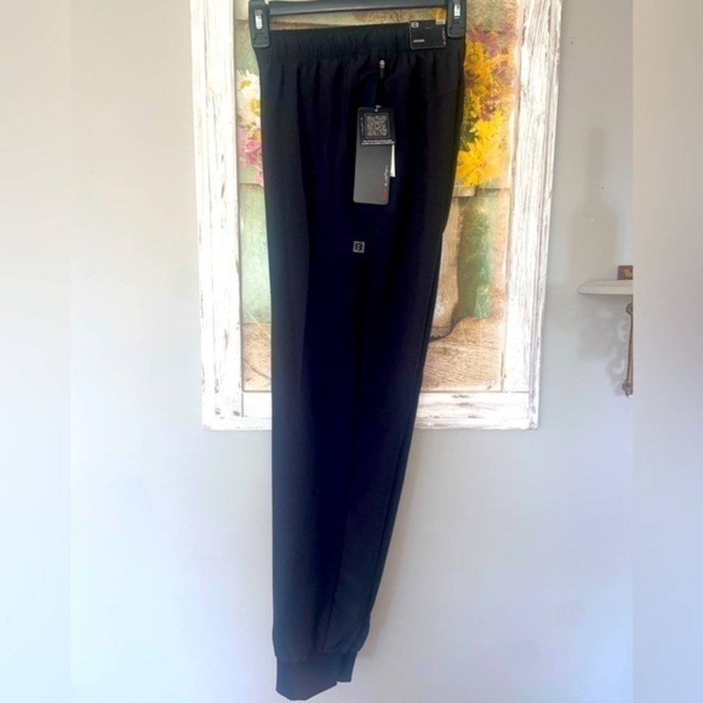 NEW Layer 8: Men's Qwick-Dry Loungewear Sporty Athleisure Joggers Pants Black M